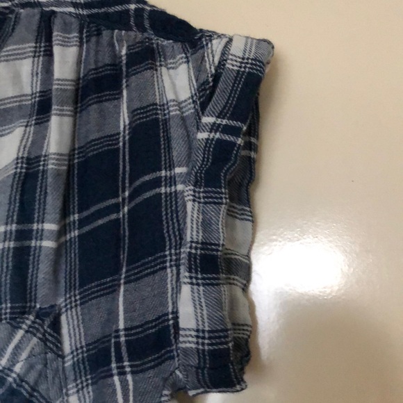 Cloth & Stone blue plaid top - Picture 3 of 3